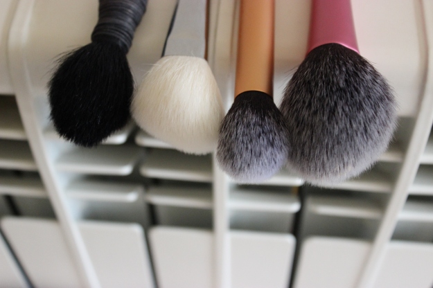 Powder&blush brushes, left to right: NARS Yachiyo brush, Zoeva Luxe sheer cheek brush, RT contour brush and RT blush brush.